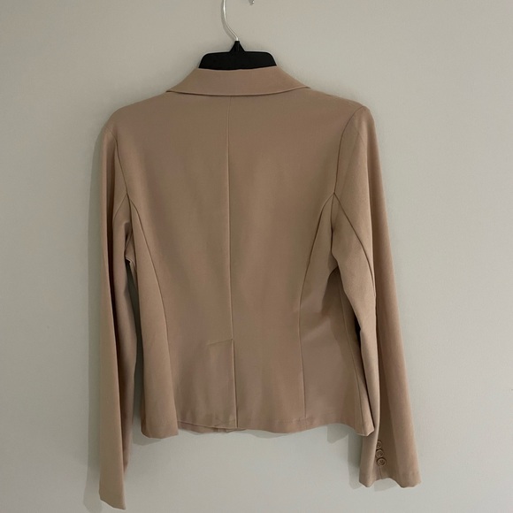 2/$10 Papaya Women’s Blazer : Size Med : Tan - Picture 3 of 8